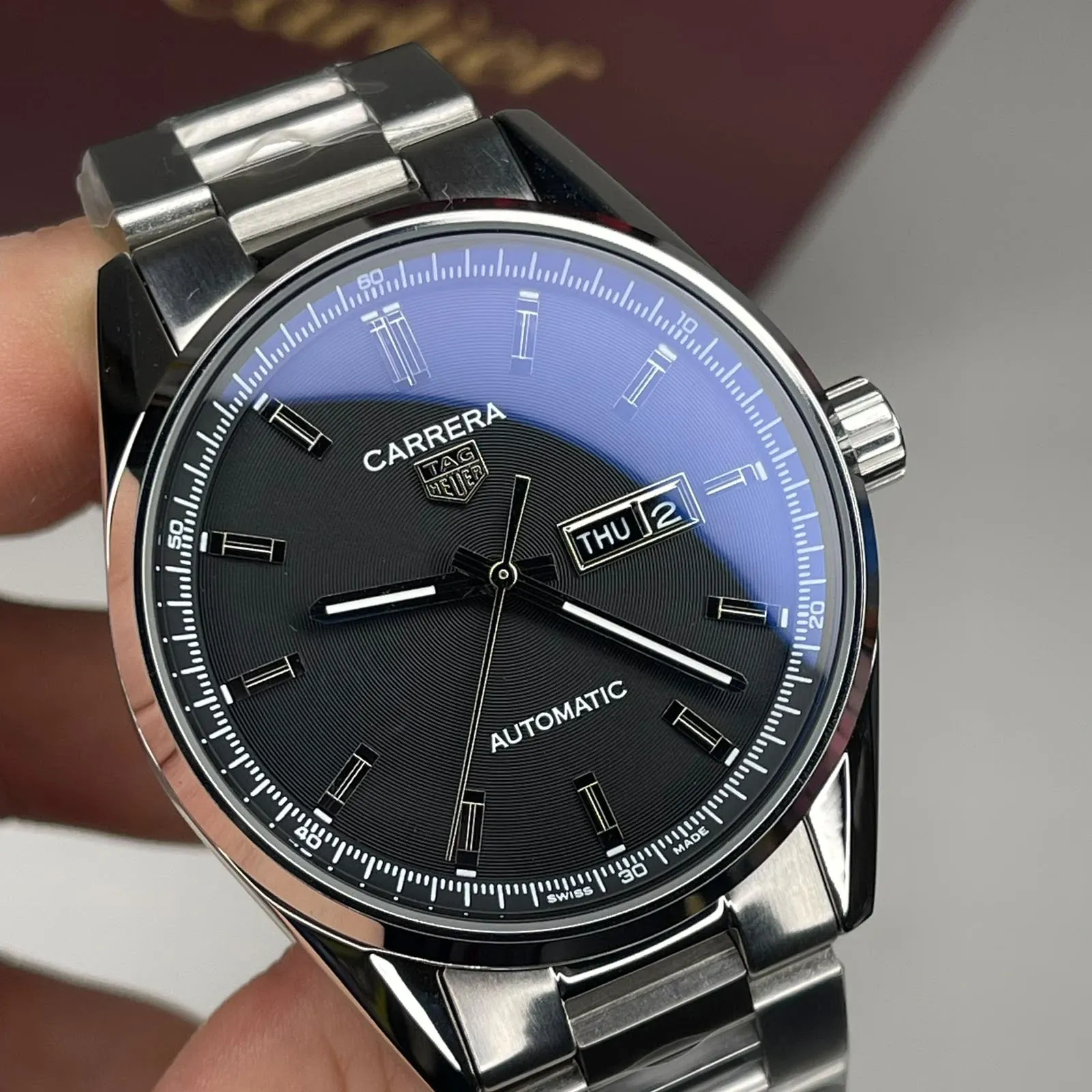 Detalle del movimiento de un reloj Tag Heuer.